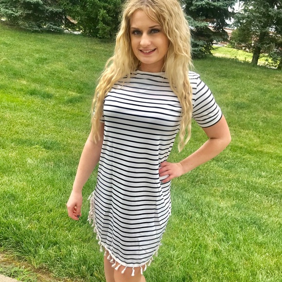 Black and white striped dress - Picture 3 of 7